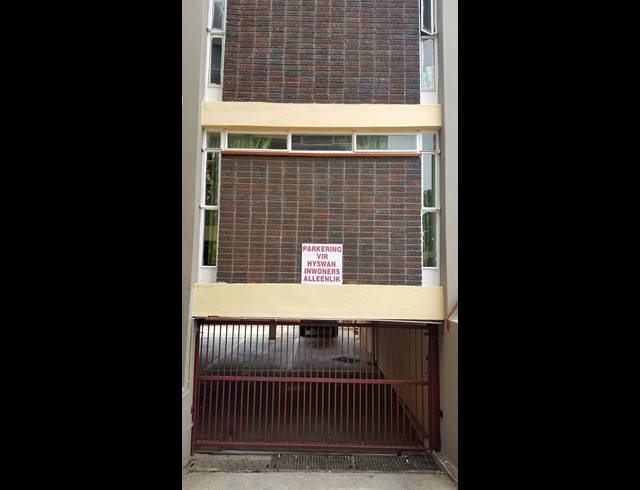 2 bed property to rent in KRUGERSDORP